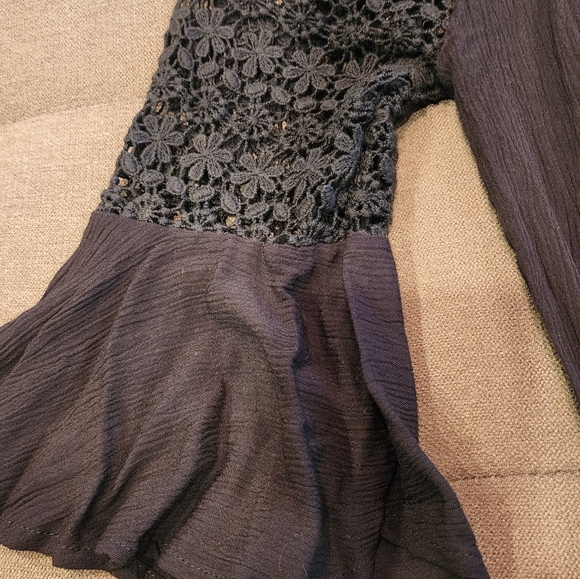 Blush shorts romper - Picture 2 of 4